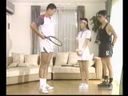(無)《昔の映画》無料テニス教室にやってきた美少女。レッスンが始まると何やら違和感が。フォーム指導と言いながら色白ＢＯＤＹをまさぐられ....